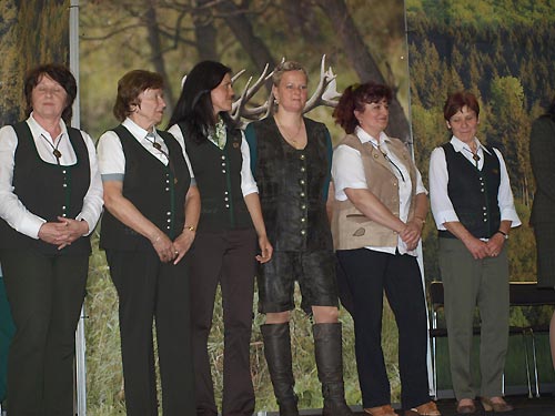 Mysliveck� v�stava Natura Viva v Lys� nad Labem. D�msk� j�zda - Diana I. Mysliveck� spolek �en na v�let�.