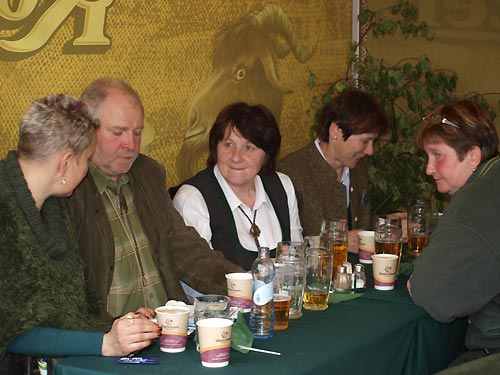 Mysliveck� v�stava Natura Viva v Lys� nad Labem. D�msk� j�zda - Diana I. Mysliveck� spolek �en na v�let�.